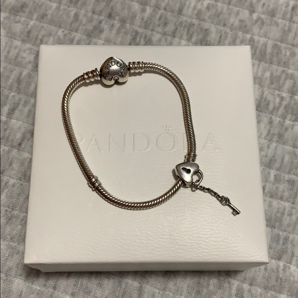 Pandora heart lock charm (ONLY)